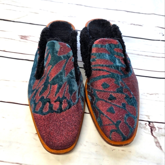 Free People Butterfly Effect Velvet Mules Sherpa Lined 10 - Picture 6 of 7